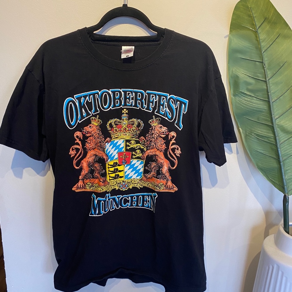 Retro Oktoberfest T-Shirt Large